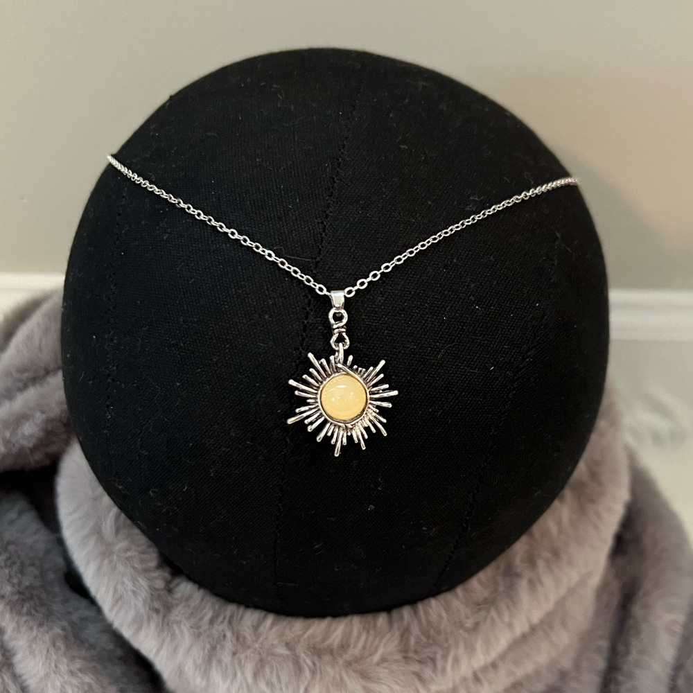 SUNNYOUTH Vintage Crystal Pendant Necklaces for Women Girls